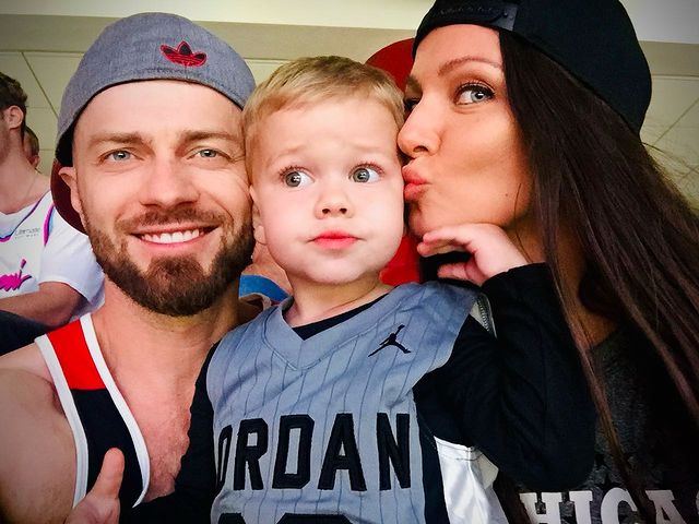 Ці оченята! Влад Яма вразив ексклюзивним архівним фото синочка-красеня