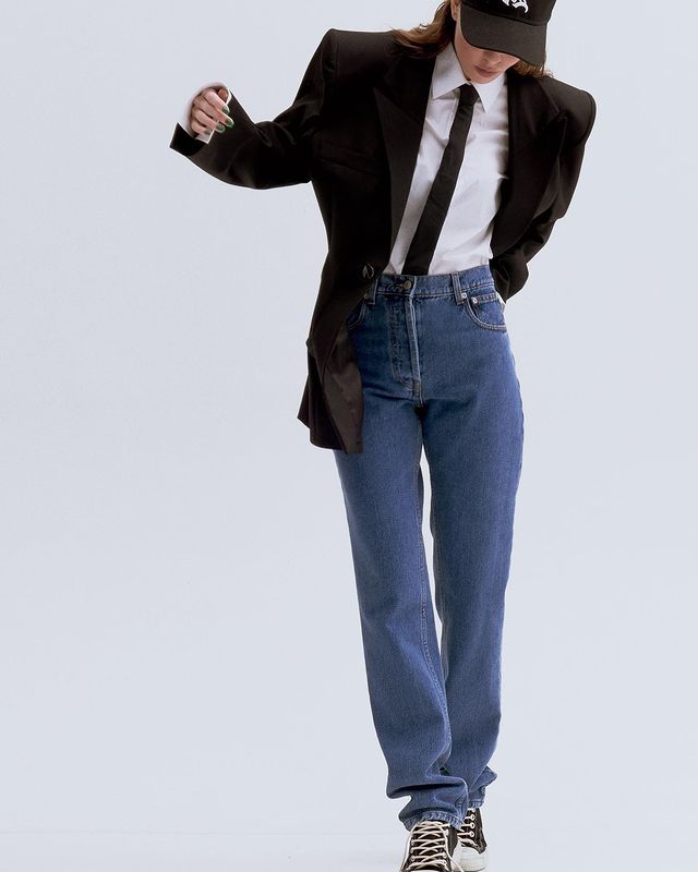 Від елегантної спокуси до street-style: Дорофєєва підкорила калейдоскопом образів, чоловік не встояв