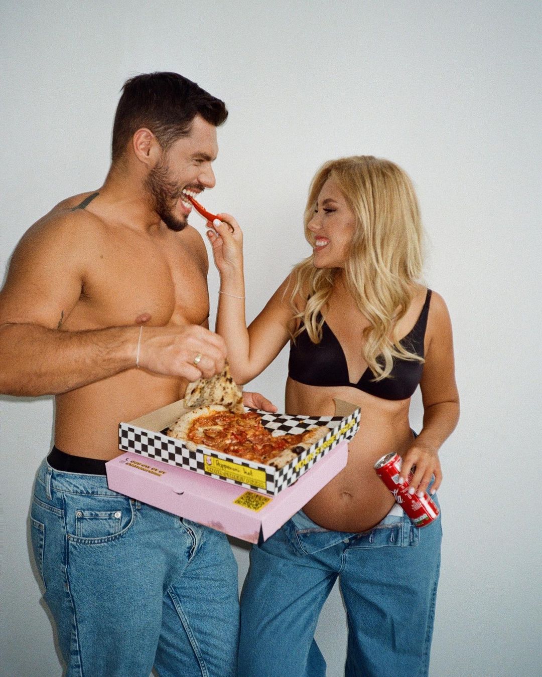 Моя гордость и мое сердце: Добрынин и Квиткова отмечают первую годовщину брака