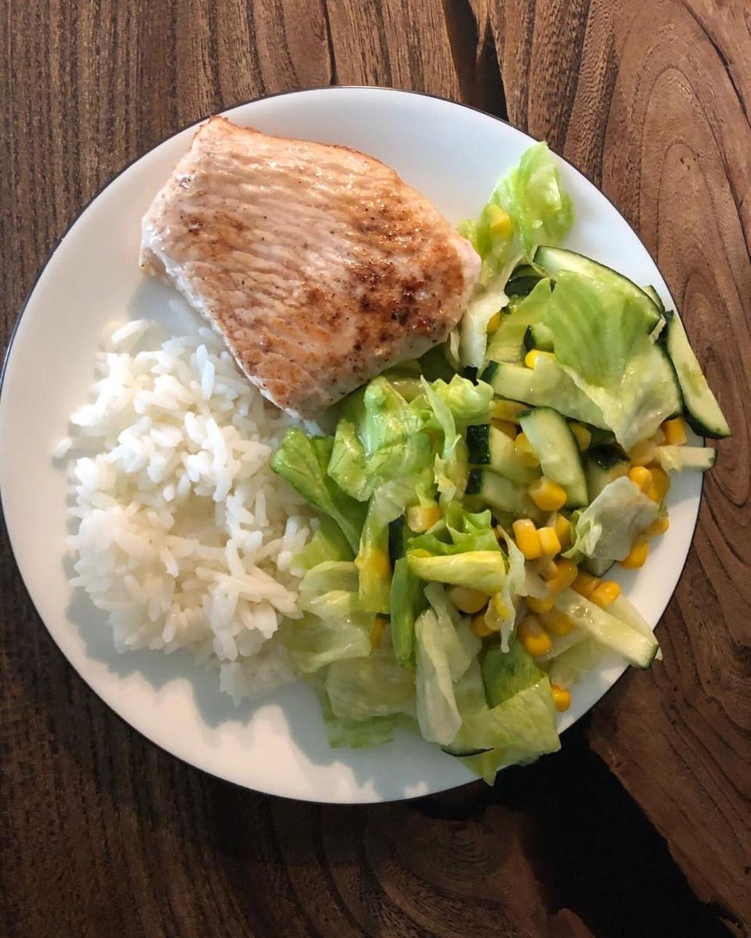 Можно и нужно: диетолог рассказала, каким должен быть ужин при похудении