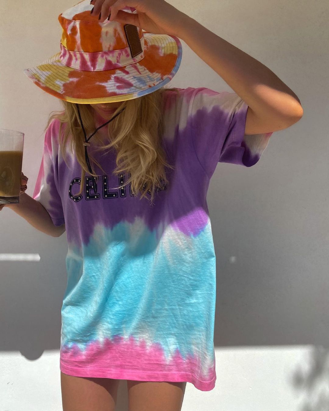 Голубой, малиновый, лавандовый: стилист назвала 7 главных цветовых комбинаций этого лета