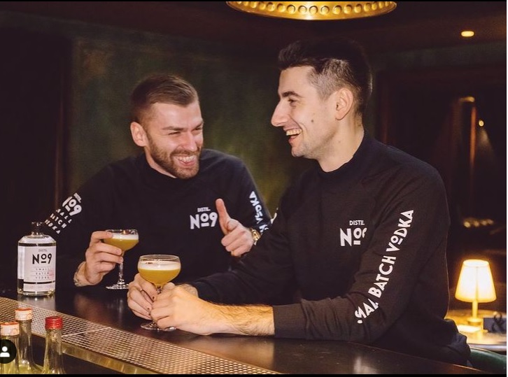 На "Холостячці" спалахнув новий скандал: одного з учасників викрили