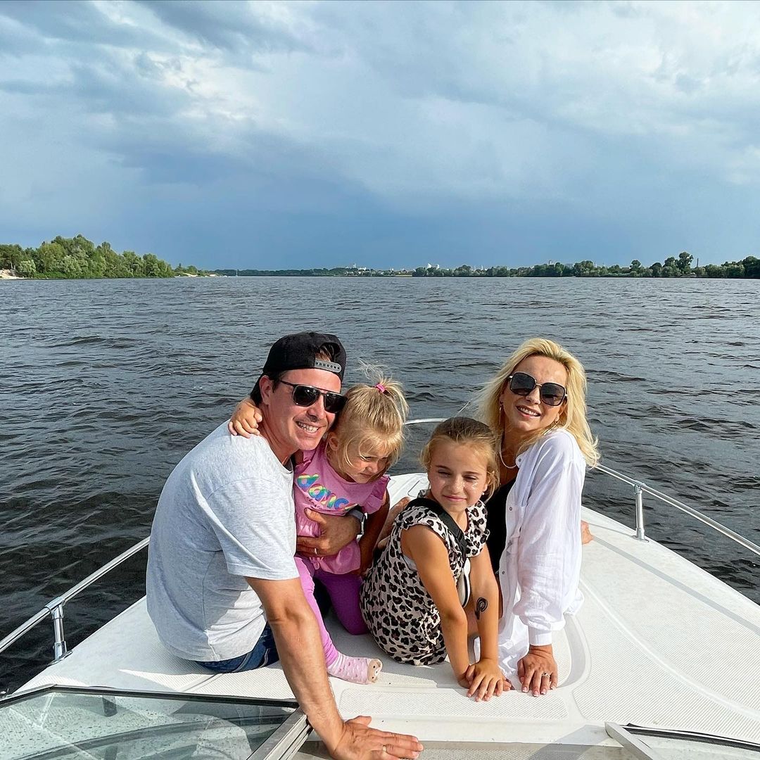 Моє багатство: Лілія Ребрик показала веселу сімейну прогулянку на яхті