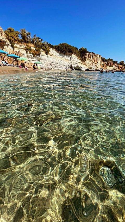 Влад Яма душевно відсвяткував 39-річчя з дружиною і сином у Греції