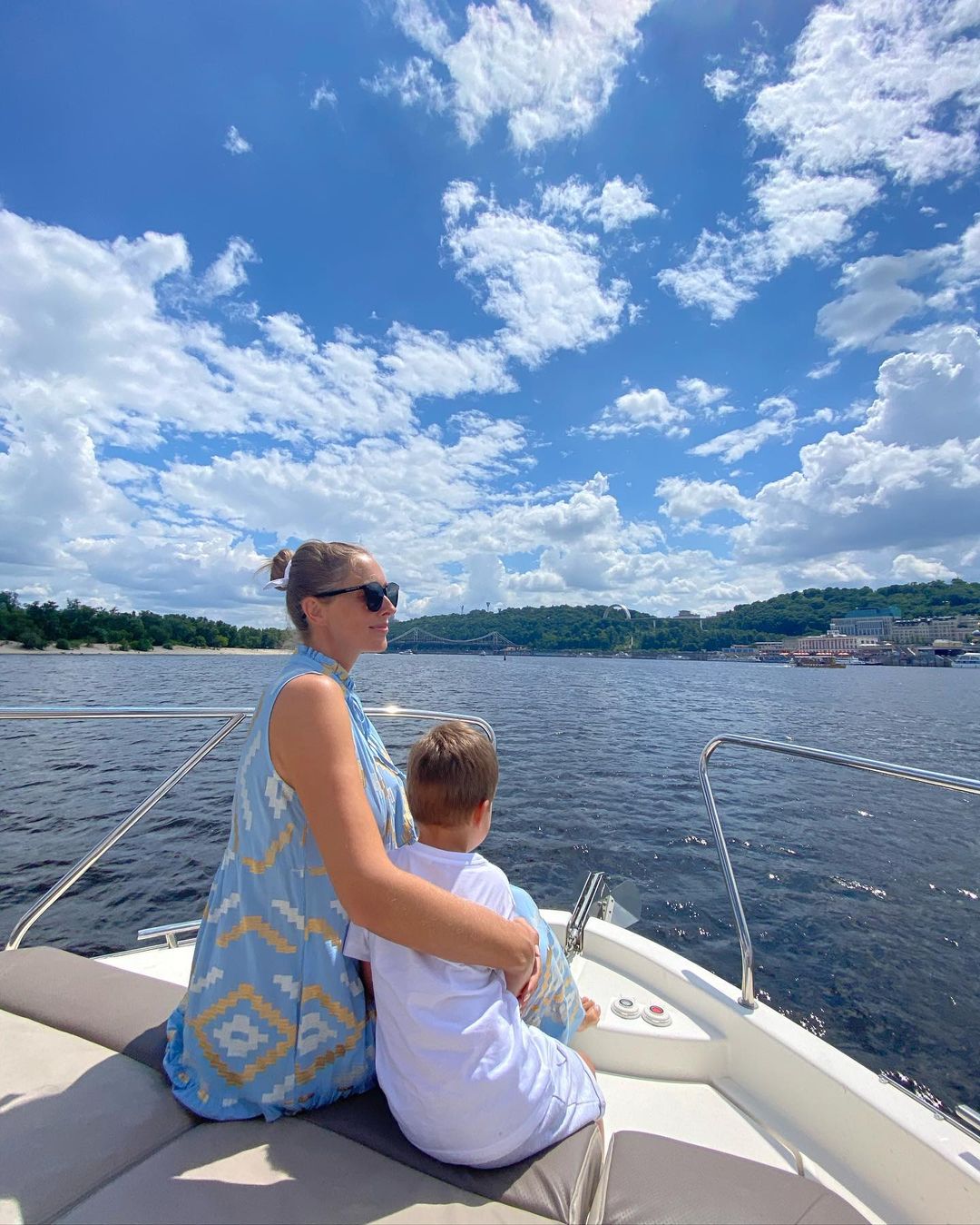 Беременная Осадчая очаровала милым фото с сыном: "два с половиной человека"