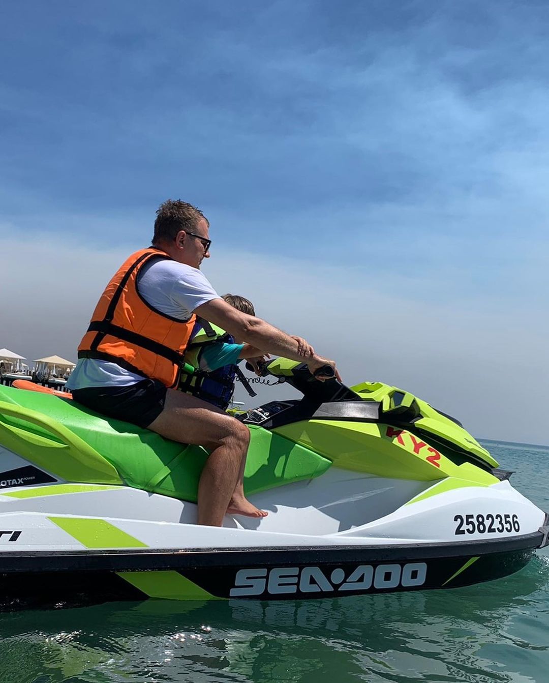 Какие красивые! Осадчая в купальнике и Горбунов покорили яркими кадрами с отдыха