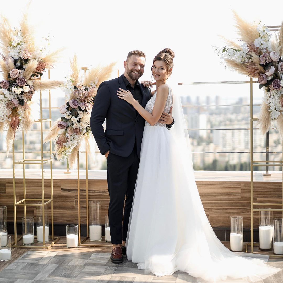 Вышла ли замуж Юлия "Зайка" за Богдана Юсипчука: девушка рассказала о свадебных фото