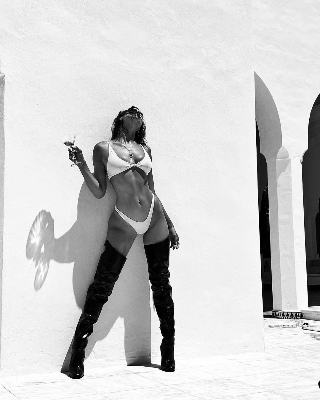 Самая красивая на планете: Ирина Шейк взорвала сеть чувственными кадрами