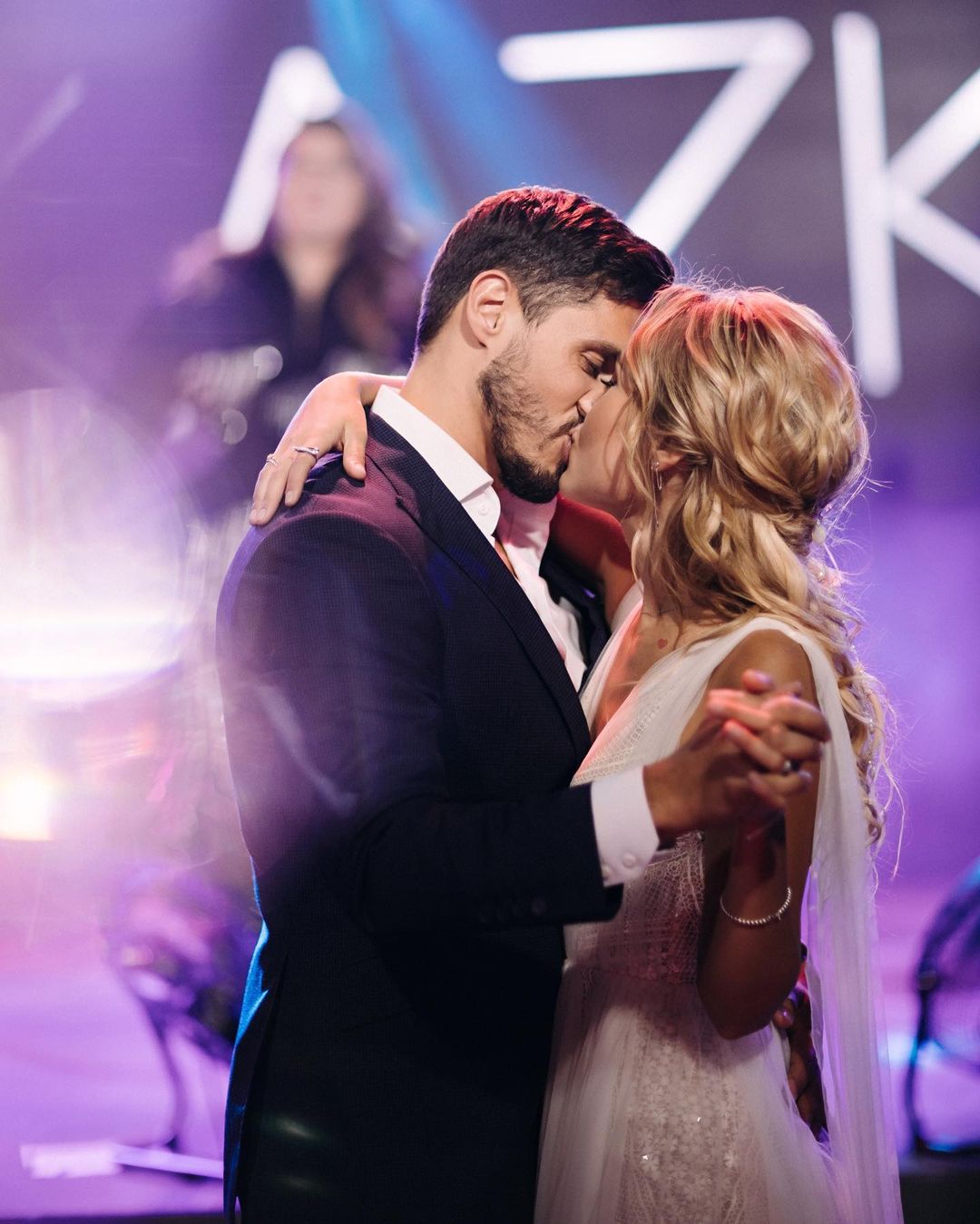 Щасливі разом: Микита Добринін і Даша Квіткова відзначають першу річницю весілля