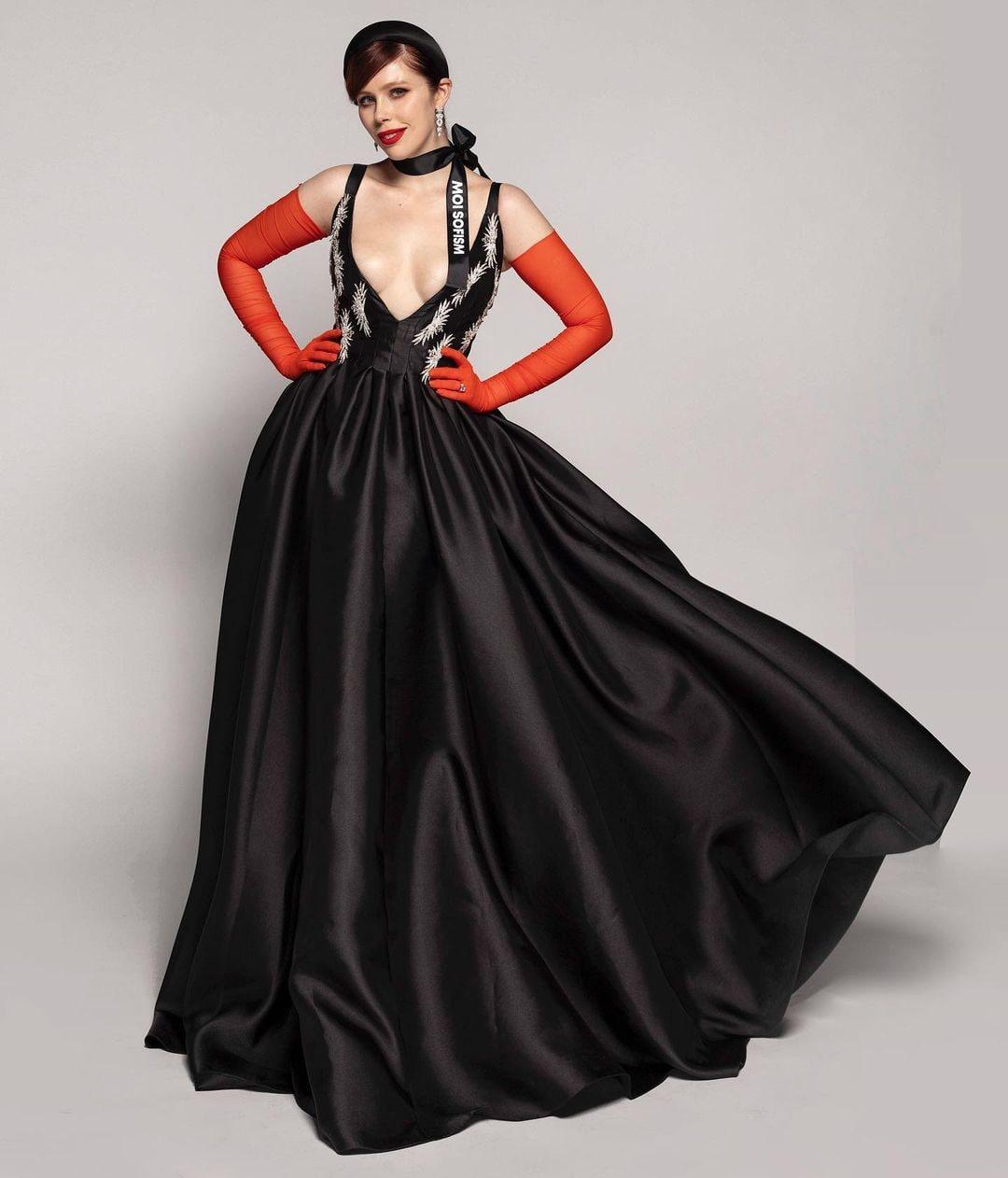 Известный стилист рассказал, в чем встречать Новый год 2021: подбираем фасон и цвет