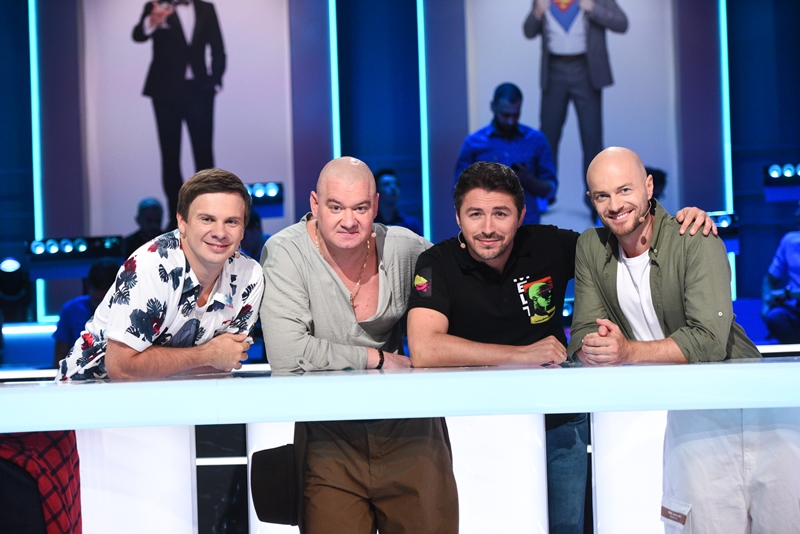 Евгений Кошевой за кулисами шлепнул популярную певицу: несколько раз извинился