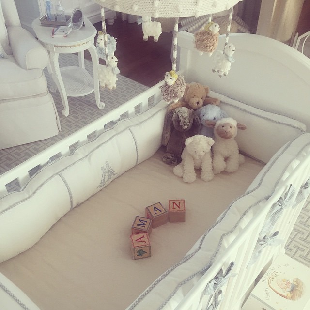 Меган Маркл і принц Гаррі сидять на карантині в розкішному особняку: фото зсередини