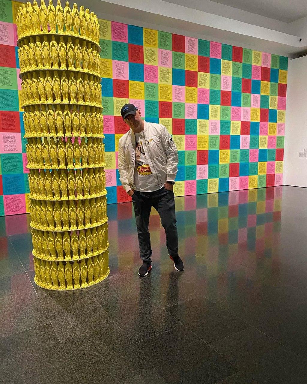 Вилитий матуся: Потап із сином в Барселоні розчулив новими фото