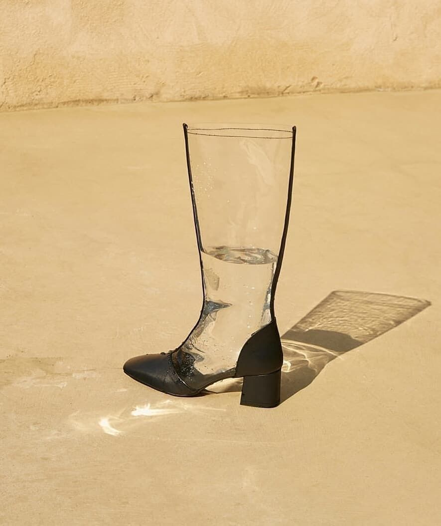 Галстуки, латекс и прозрачная обувь: тренды осени 2020 для самых смелых модниц