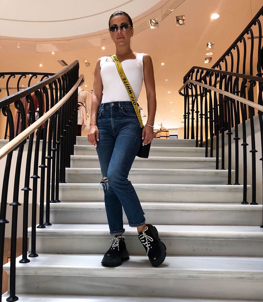 Фанаты забили тревогу после длительной пропажи Ани Лорак из соцсетей