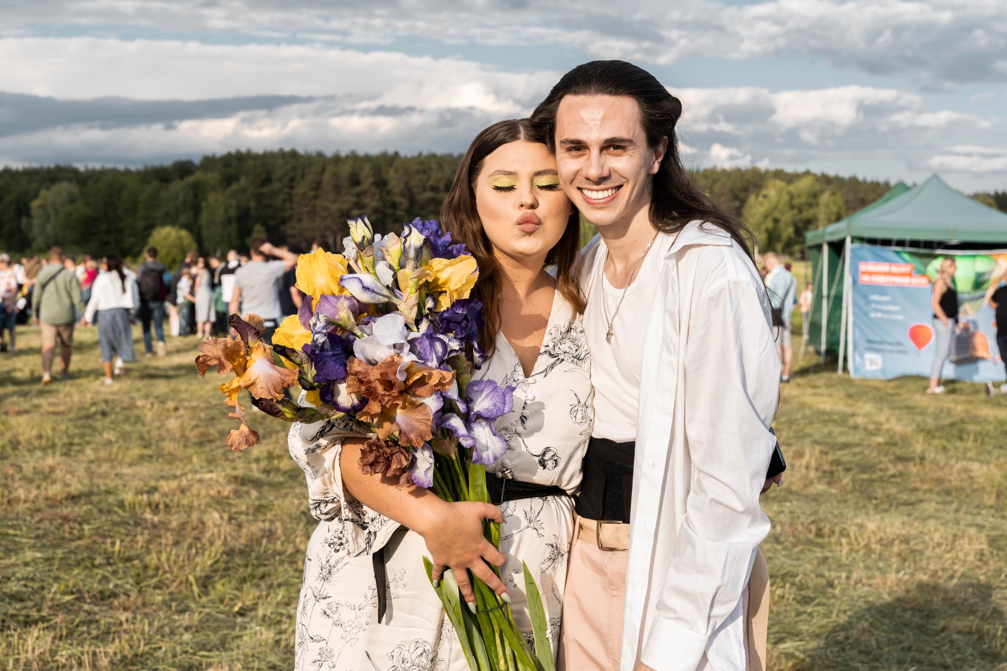 Бугримова, Вольнова та інші зірки "запалили" на унікальному показі Жана Гріцфельдта в українській "Каппадокії"