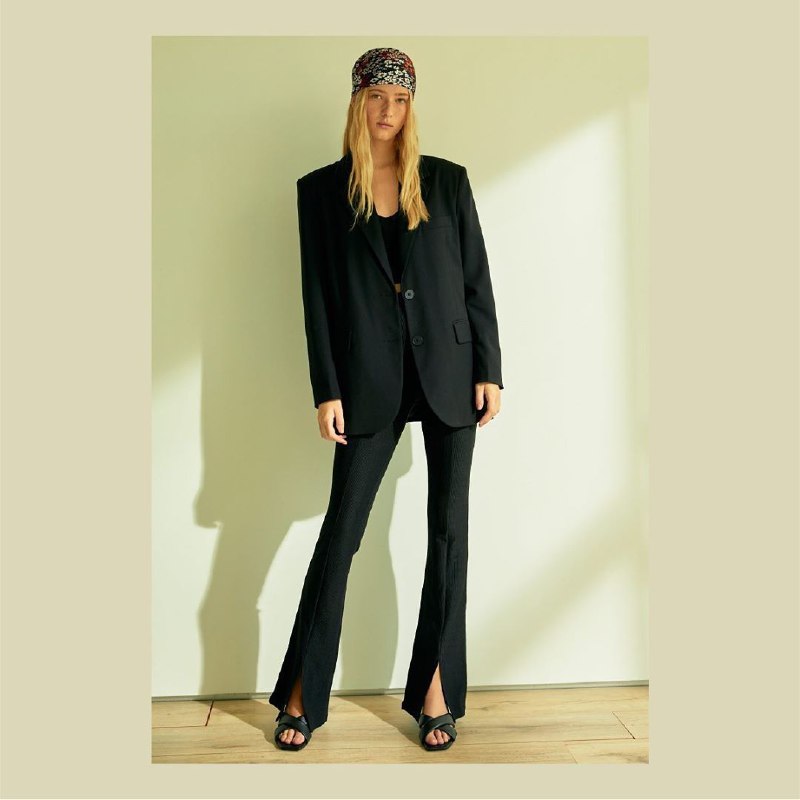 Галстуки, латекс и прозрачная обувь: тренды осени 2020 для самых смелых модниц