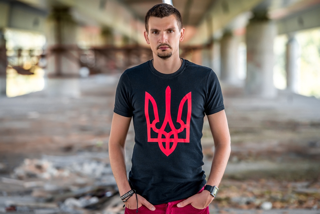 Популярний український співак розповів про різдвяне кохання у красивій пісні