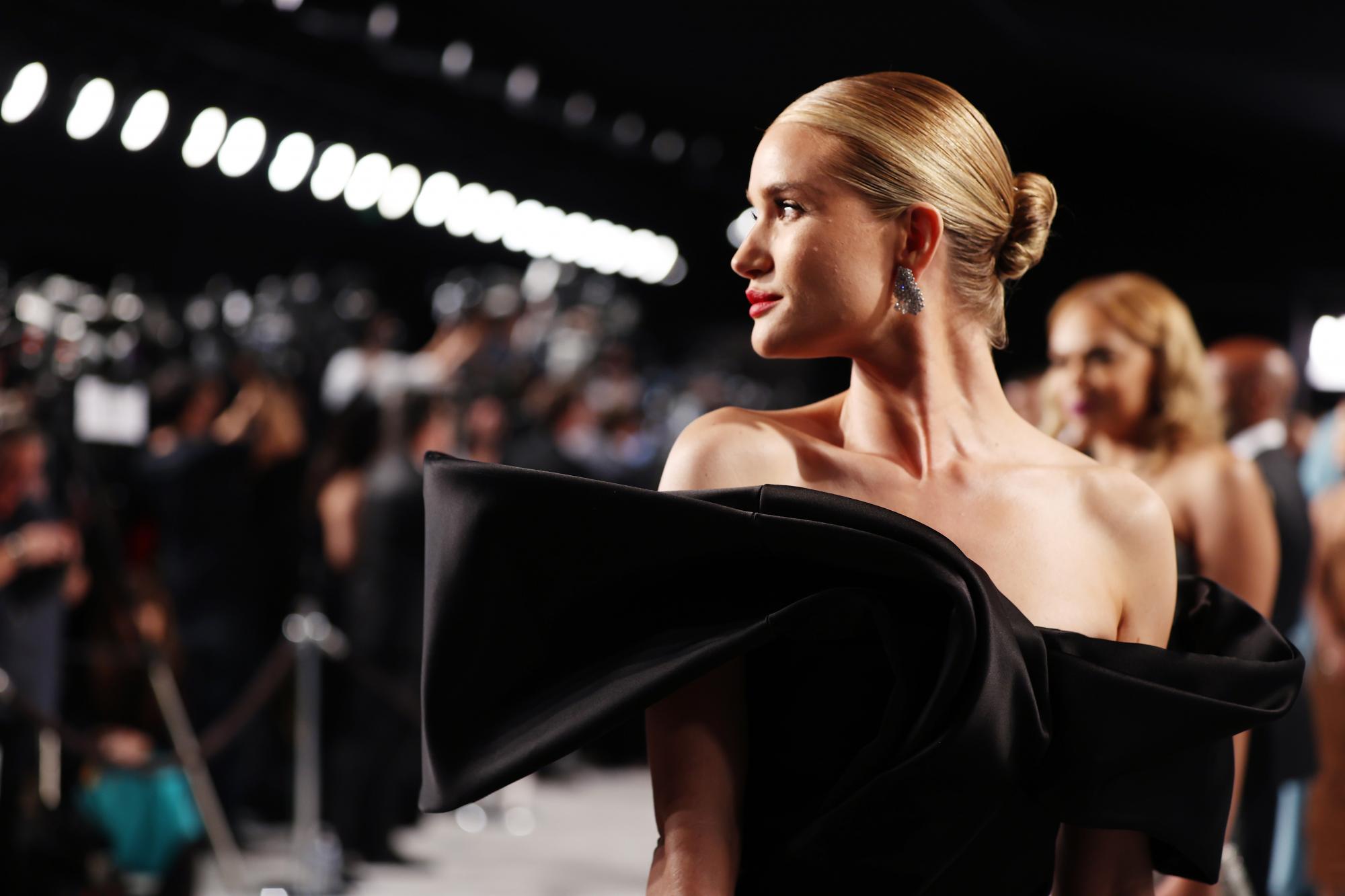 Волосы, как у суперзвезд: секреты ухода от Кейт Миддлтон, Дженнифер Лопес, Роузи Хантингтон-Уайтли и других