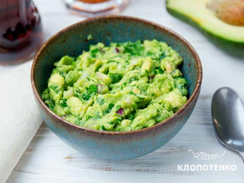 Закуски на новорічний стіл від Клопотенко: спробуйте приготувати!