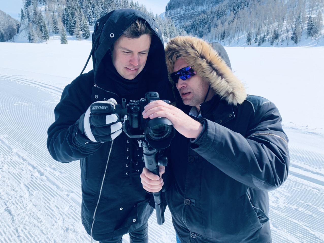 Український піаніст показав фантастичний кліп, знятий у засніжених Альпах