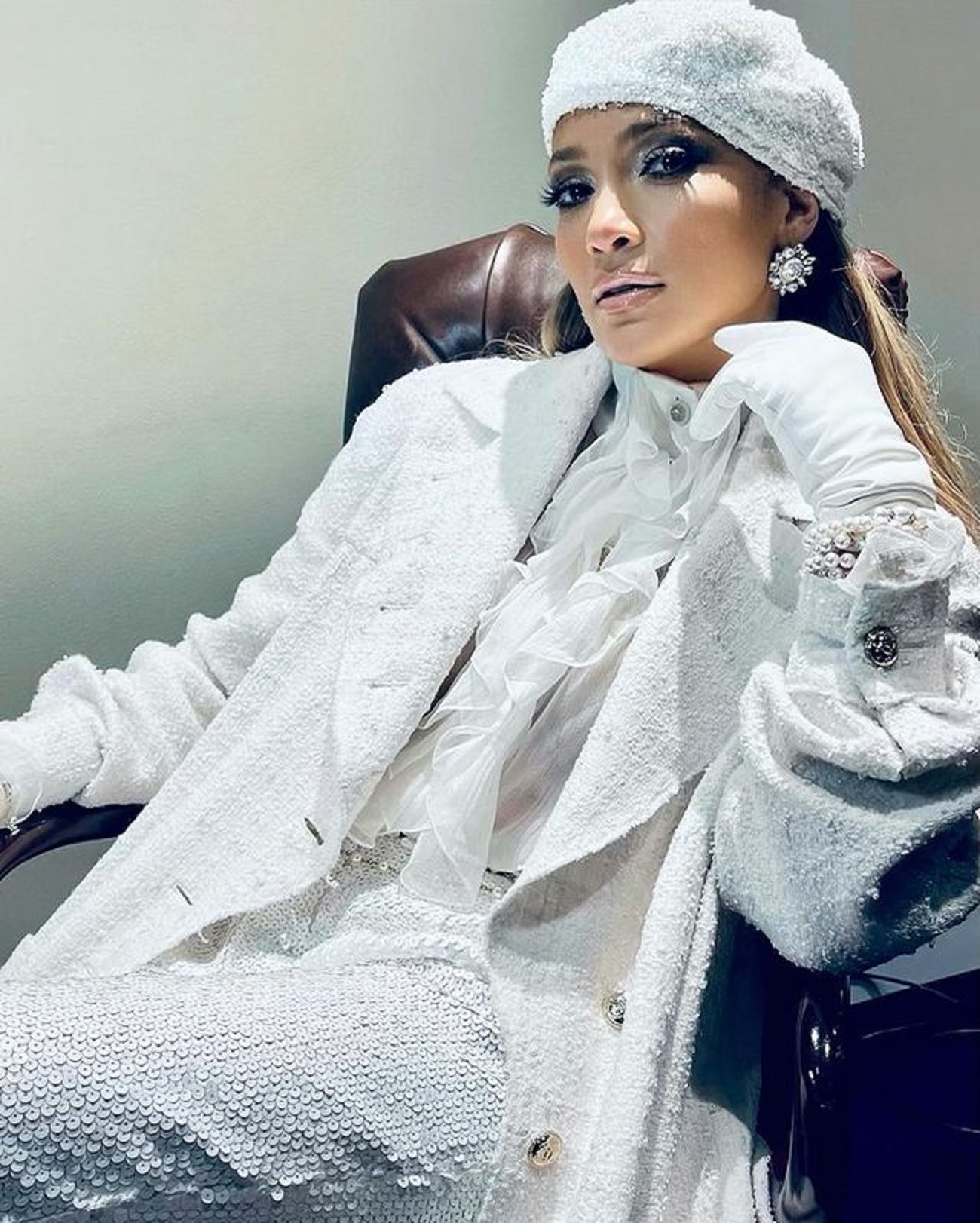 51-річна Дженніфер Лопес вразила розкішним зовнішнім виглядом і молодістю на фото крупним планом