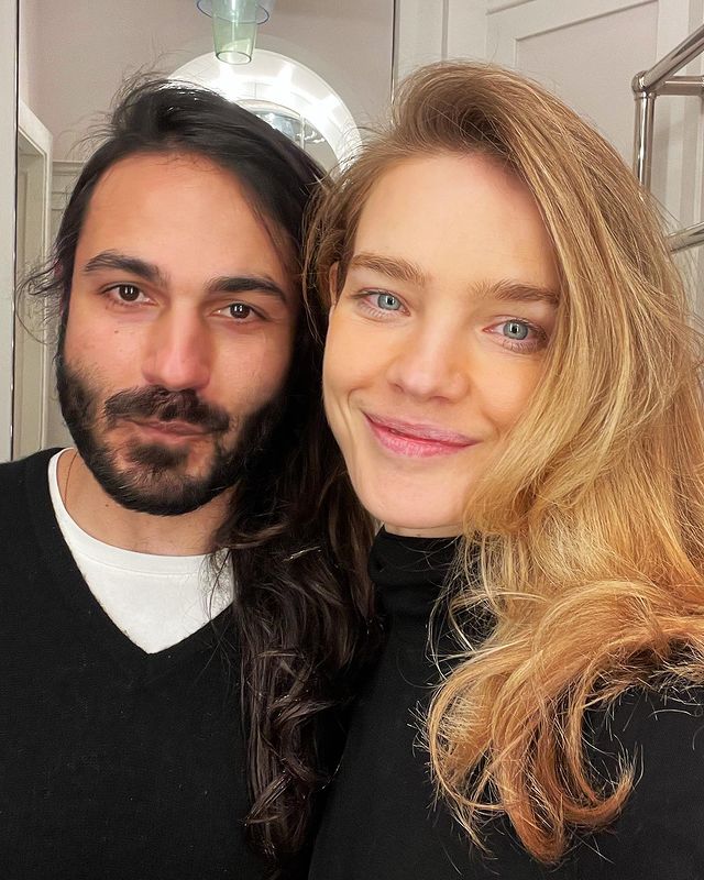 Натуральная красота: Наталья Водянова покорила сеть молодостью на фото без макияжа