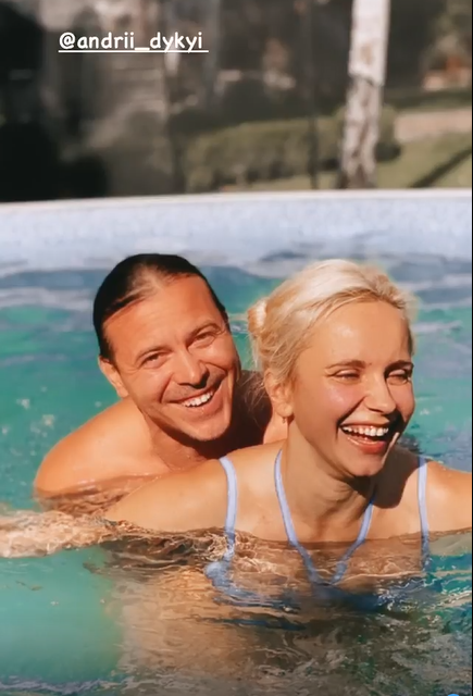 Сплошная идиллия: Лилия Ребрик с мужем показали шалости в бассейне