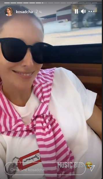 Сама нежность: скрывающая беременность Осадчая в свободном наряде покорила морским фотосетом