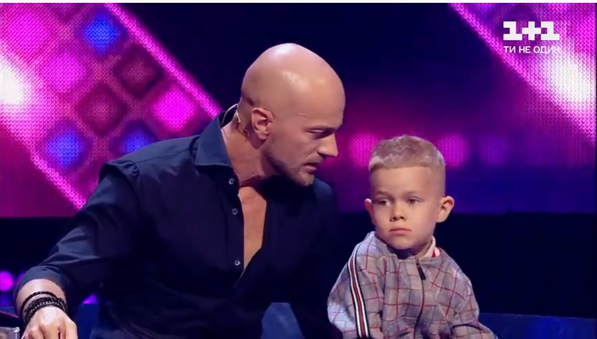 Прятали красавчика: Влад Яма впервые публично показал лицо своего сына