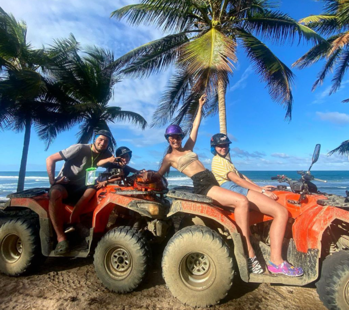 Добрий улюблений ранок: Мішина та Еллерт показали постільне фото