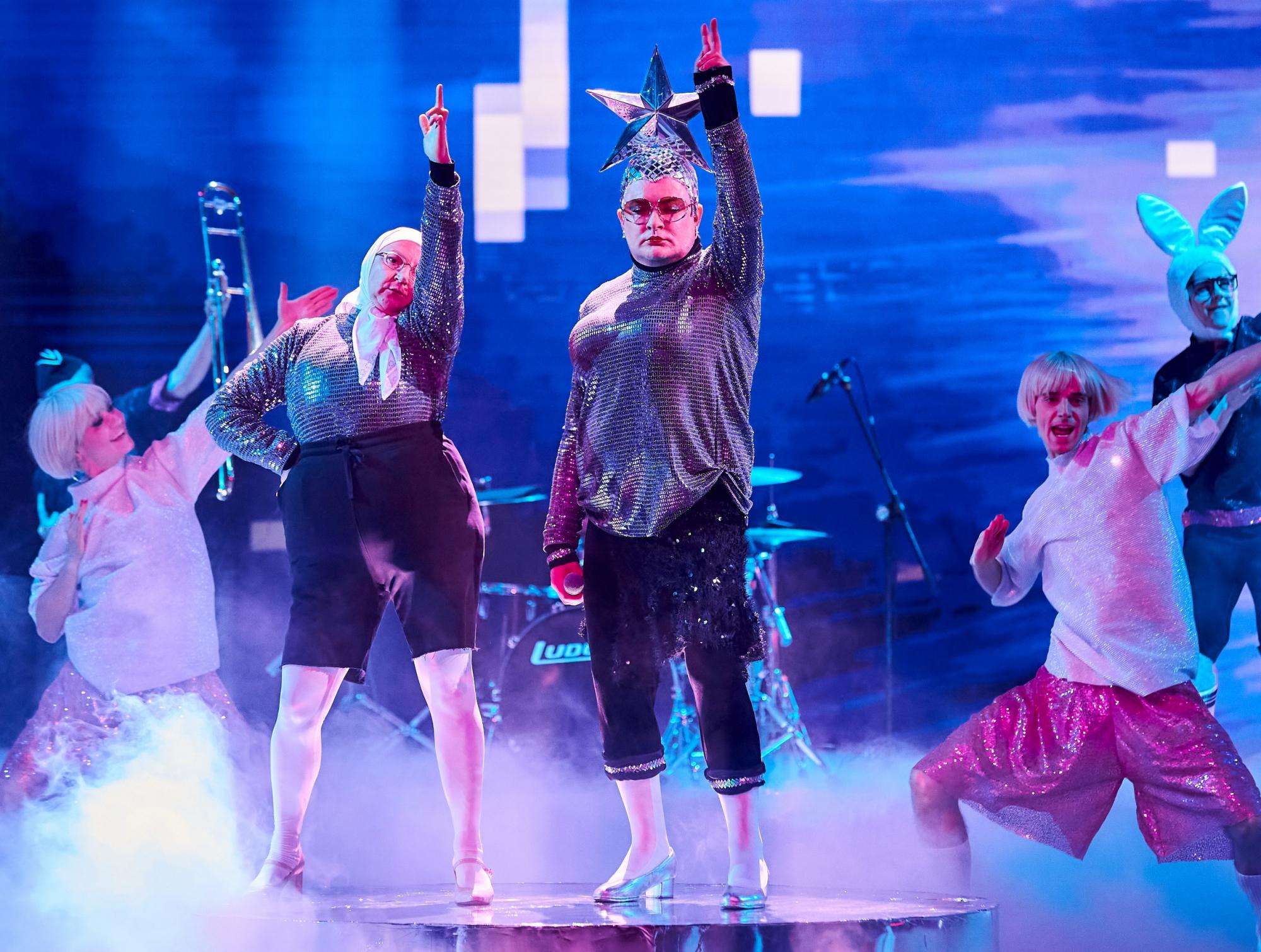 Верка Сердючка готовит украинцам невероятный подарок: "у вас нет вопросов ко мне?"