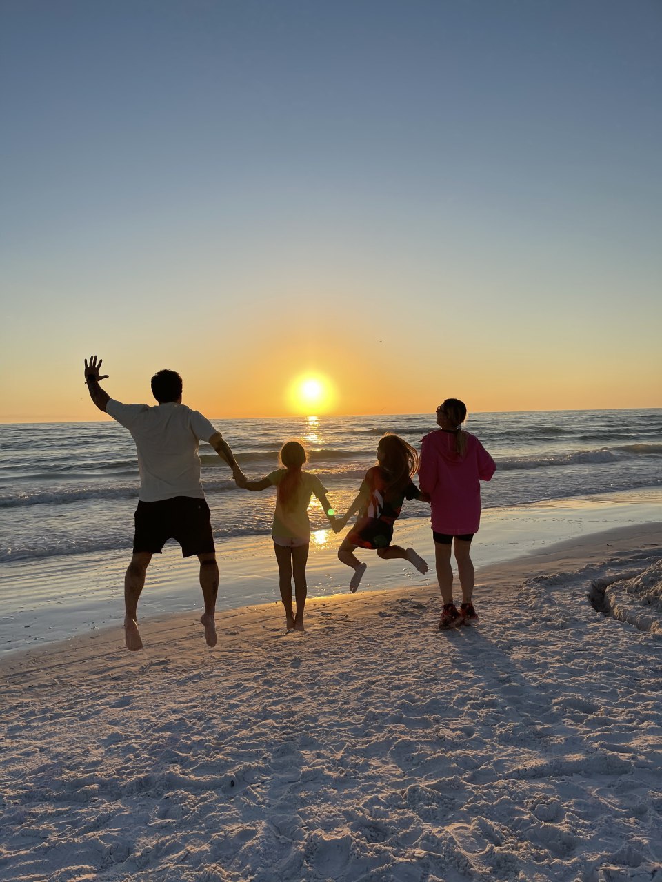 Зірковий український ведучий розповів, що потрібно показати дітям в Майамі