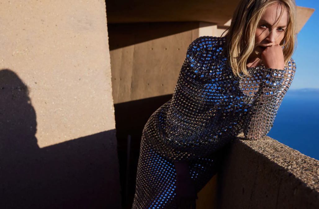 Роскошная женщина: 63-летняя Шэрон Стоун блистает в откровенных образах для глянца