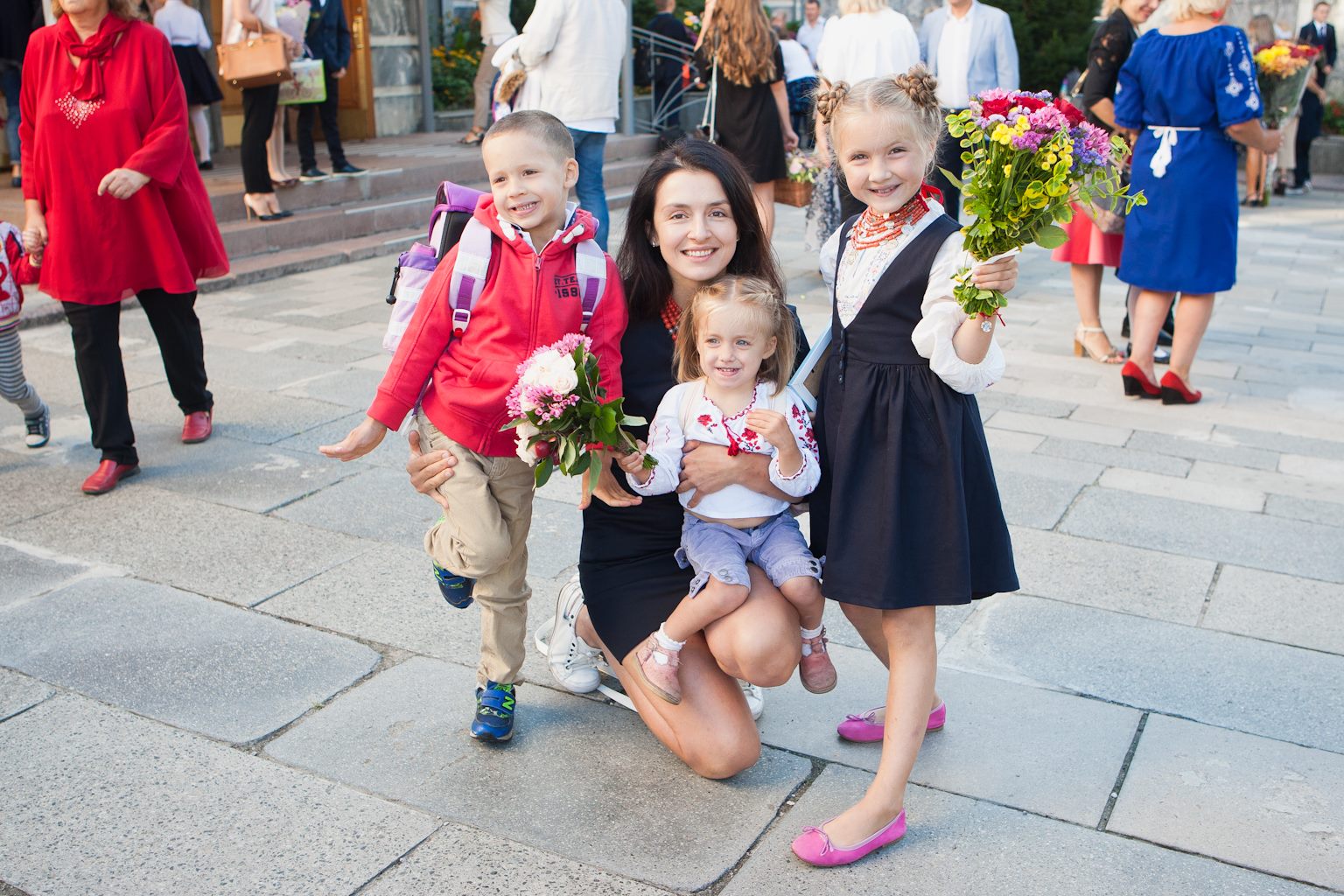В Україні обирають найкращих вчителів: телезірки розповіли про своїх шкільних героїв