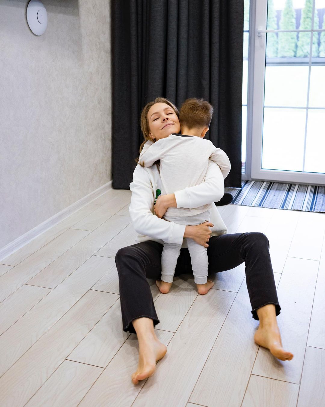 Настойчивый мужичок: Алена Шоптенко рассмешила историей, как ее крошка-сын будит ее по утрам