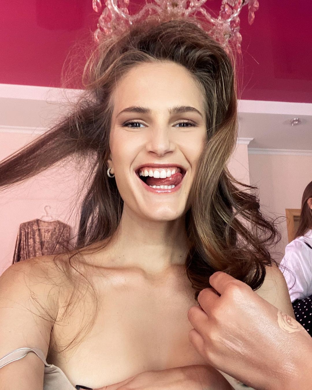 Незважаючи ні на що: модель Алла Костромічова дала важливі поради всім українкам