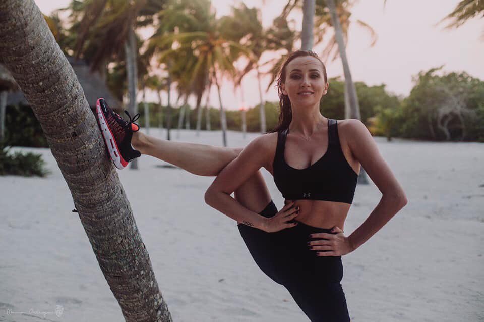 Краса і грація Анни Різатдінової на спекотних фото: такою ви її не бачили