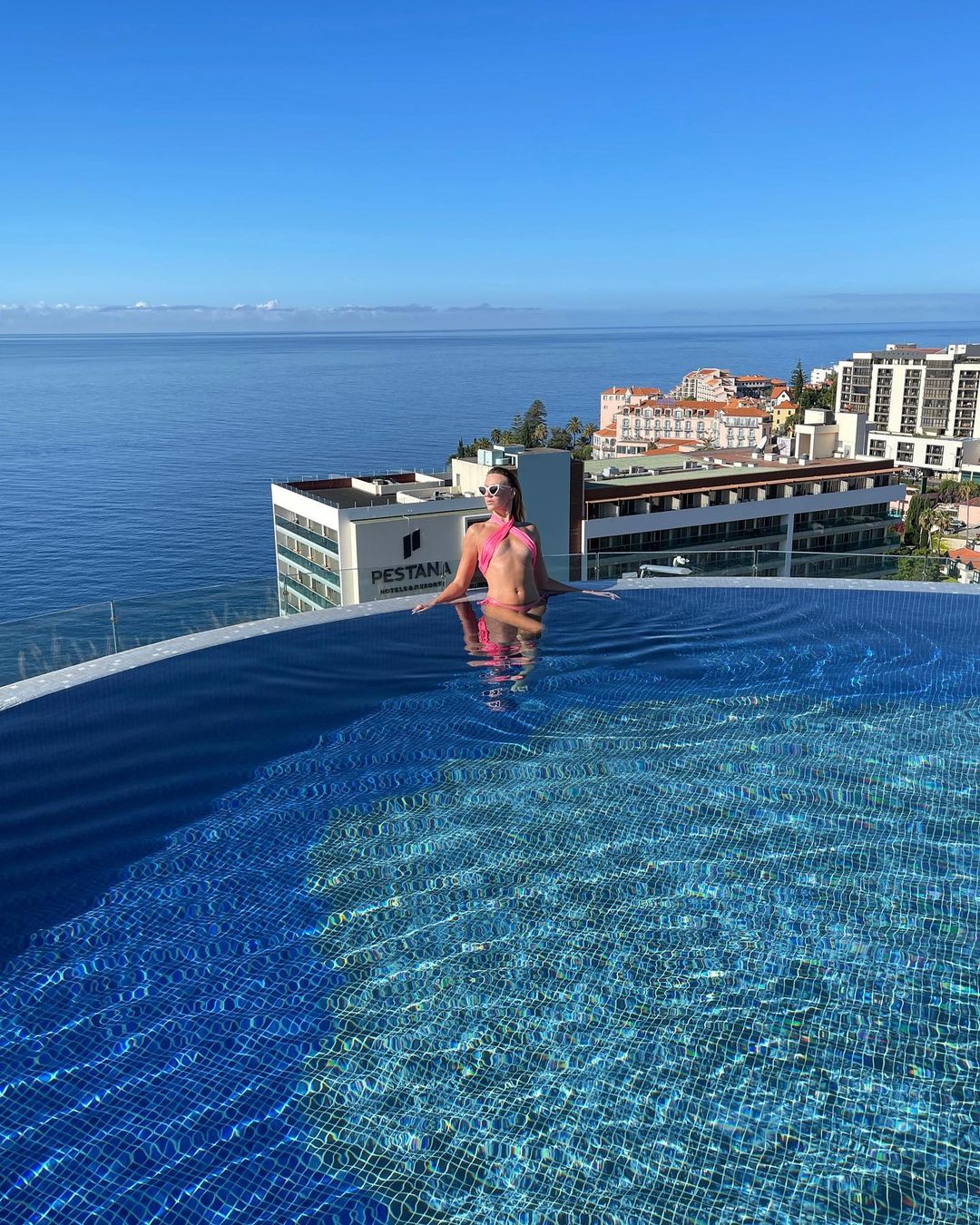 "Фігура краща, ніж у Ірини Шейк": Нікітюк у супер відвертому бікіні засвітила груди