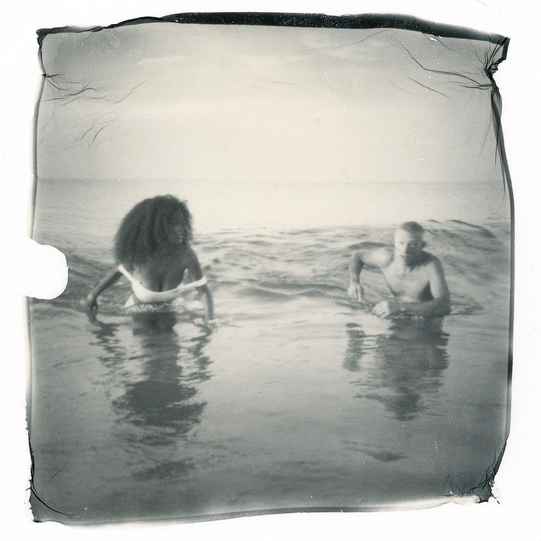 Словно молодожены: Тина Кунаки порадовала романтичными фото с Венсаном Касселем с отдыха