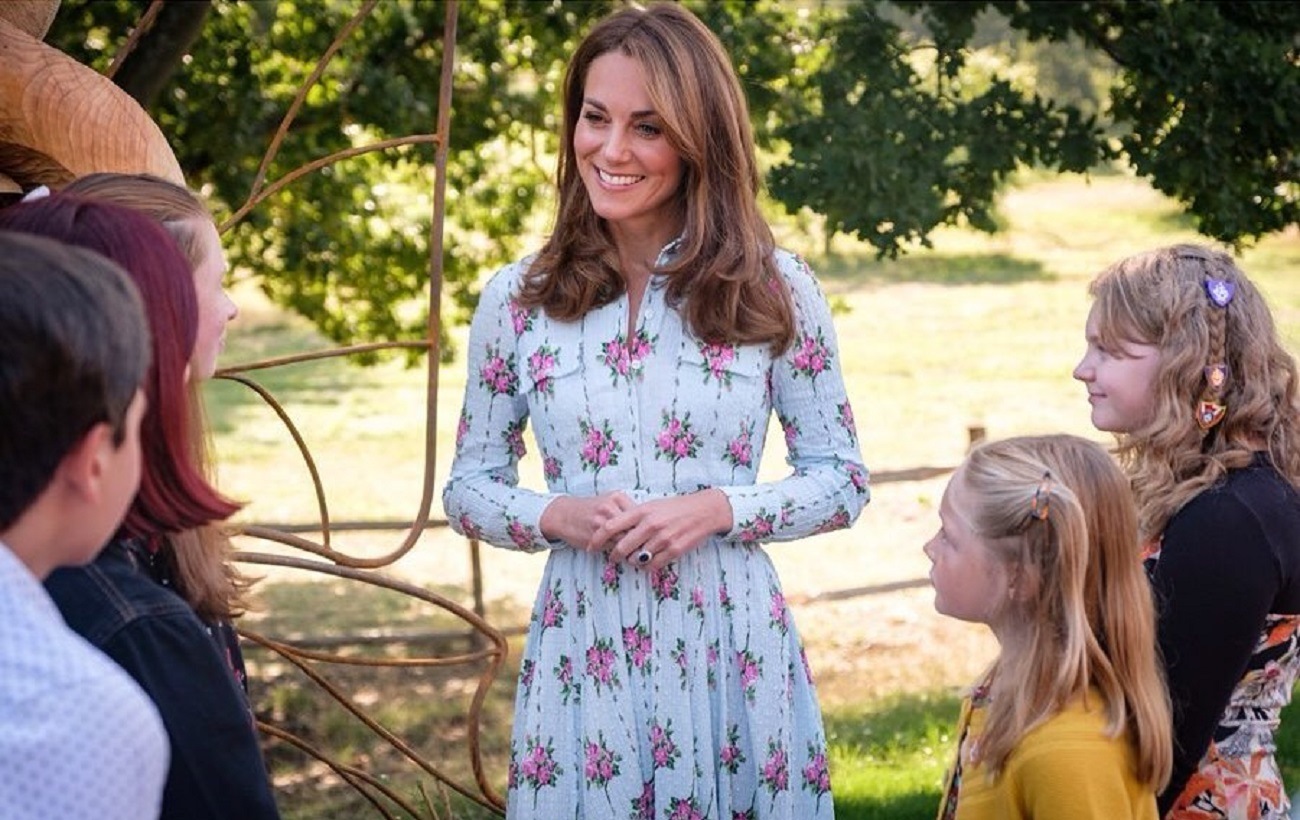 Взять на заметку: топ-10 летних платьев от Кейт Миддлтон на все случаи жизни