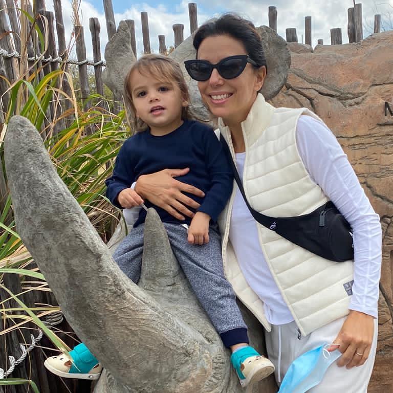 Одинаково хорошенькие: Ева Лонгория растрогала схожестью с 2-летним сыном