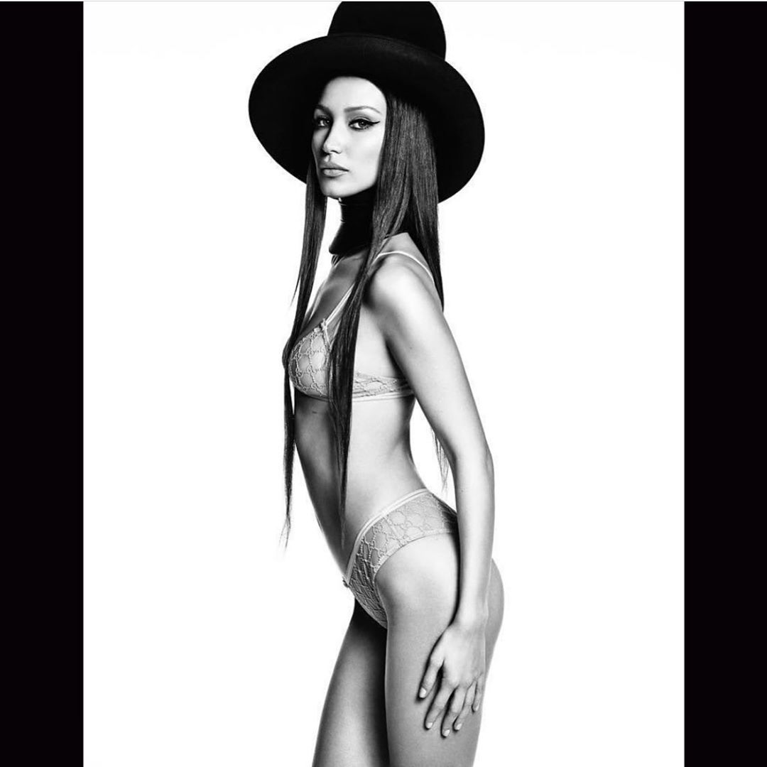 В прозрачном белье и шляпке: полуголая Белла Хадид восхитила совершенным телом