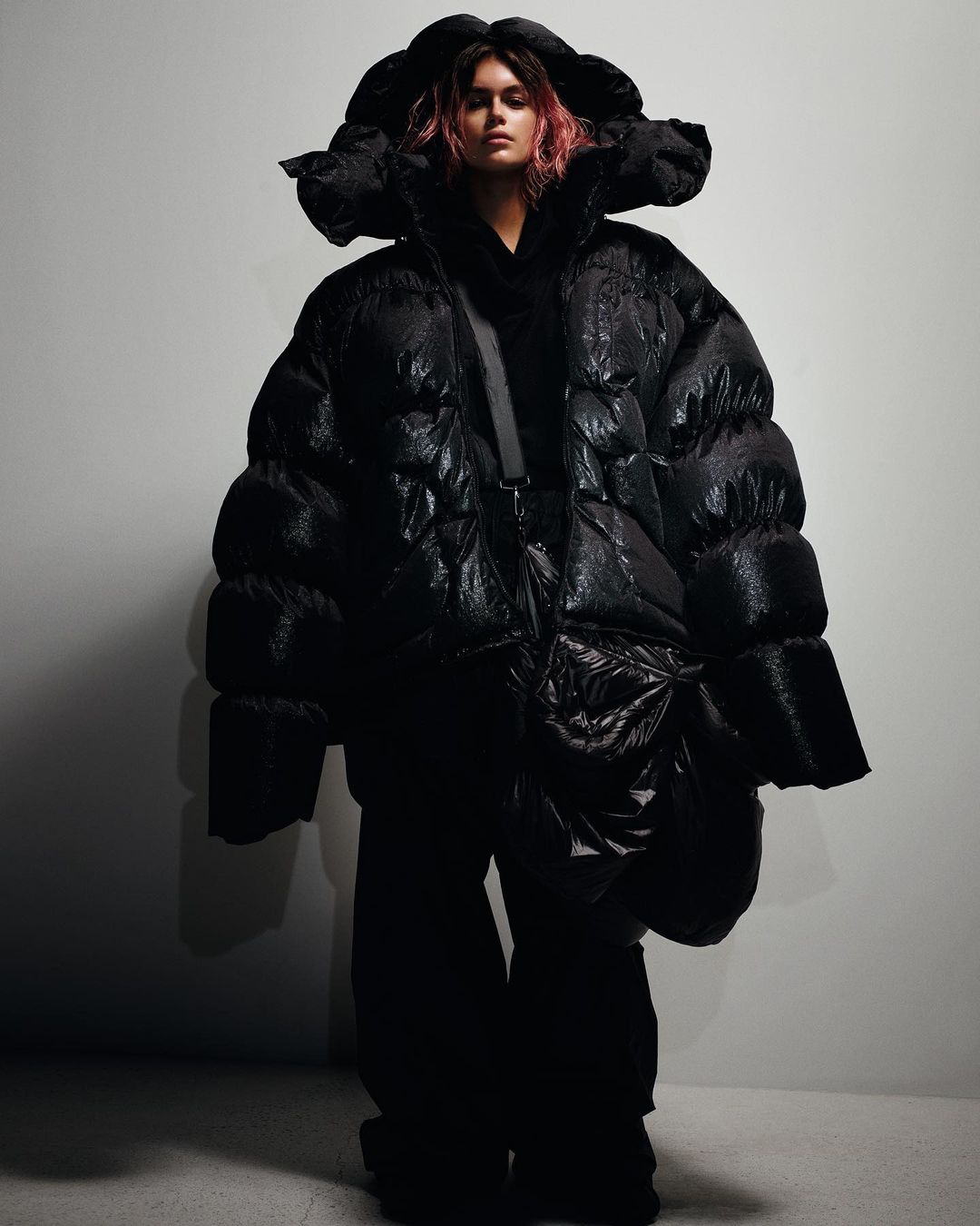 В латексі і ланцюгах: 19-річна дочка Сінді Кроуфорд знялася в провокаційній зйомці для глянцю