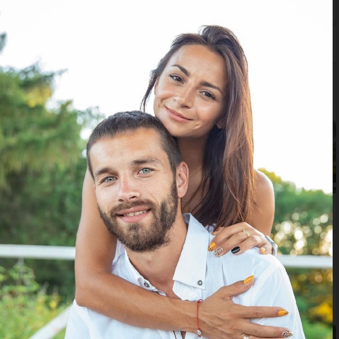 Так і світяться щастям: Ілона Гвоздьова захопила мережу зворушливими знімками з чоловіком-іменинником