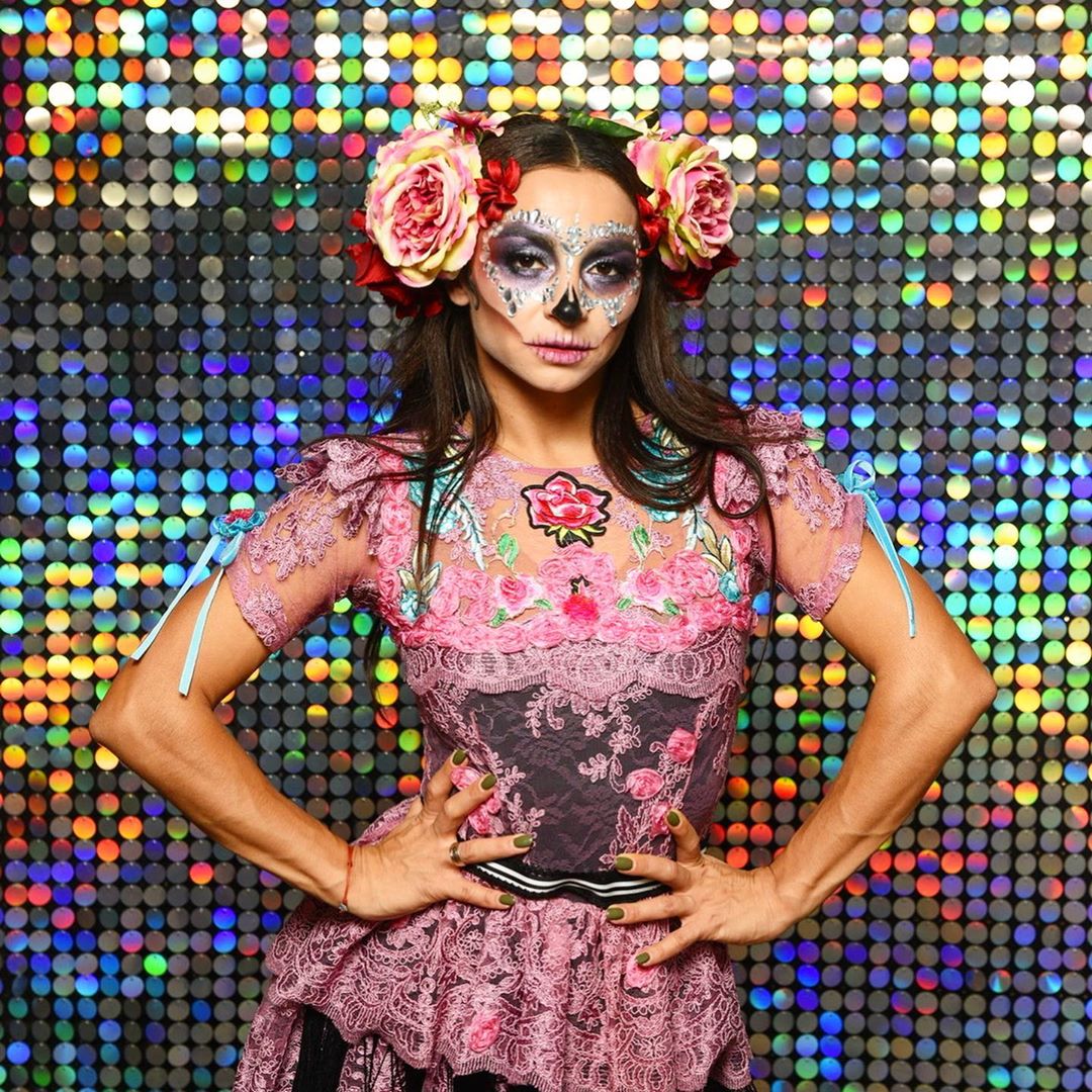 Донцова страшная красота. Читать книгу дарьи донцовой гений страшной красоты. Донцова страшная красота. Дарья донцова книга черная. Центр елены никулиной центр диетологии.