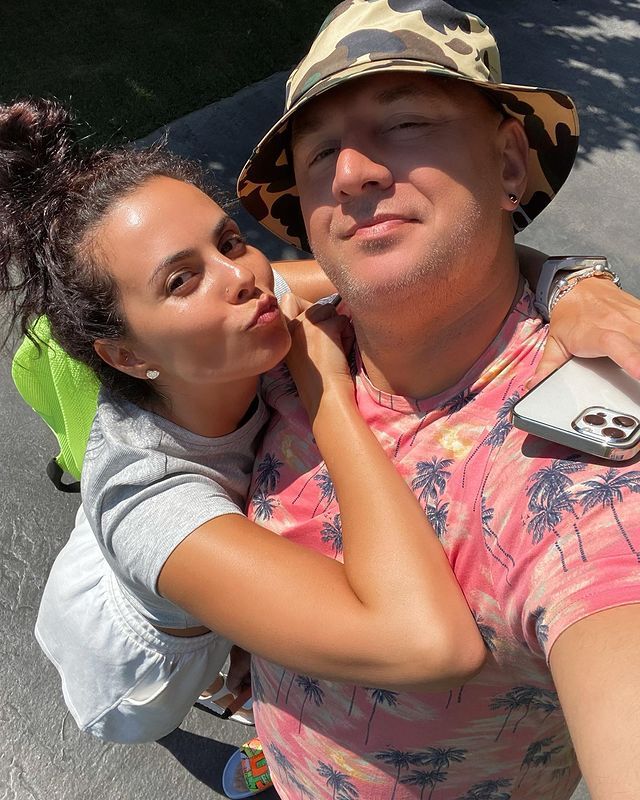 Потап з Каменських спровокували мережу спільним фото і заявою: потрібно терміново підзарядитися