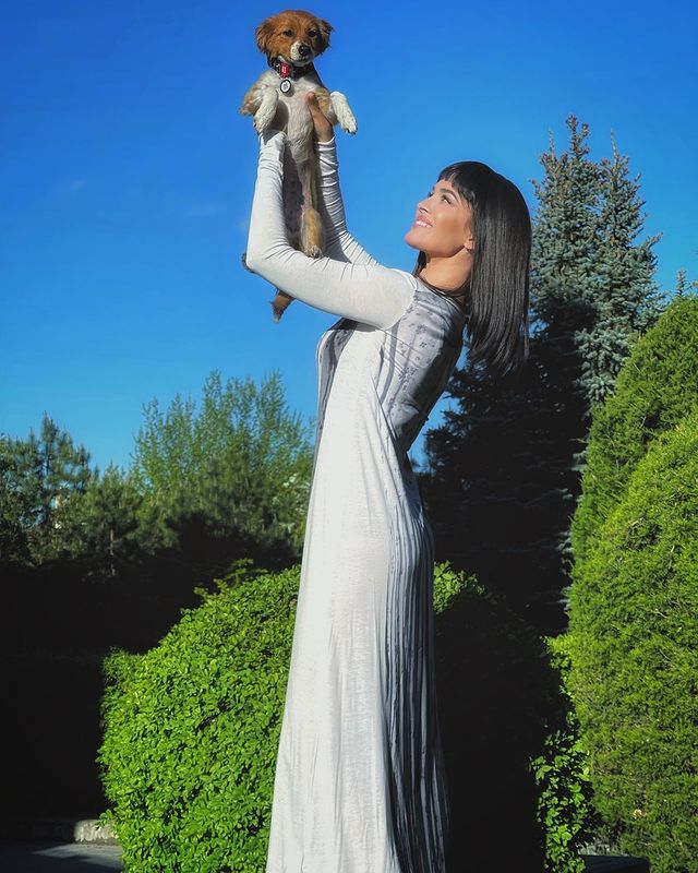 Скільки жахів натерпілася ця дитина! Щаслива Астаф'єва розсекретила нового члена сім'ї