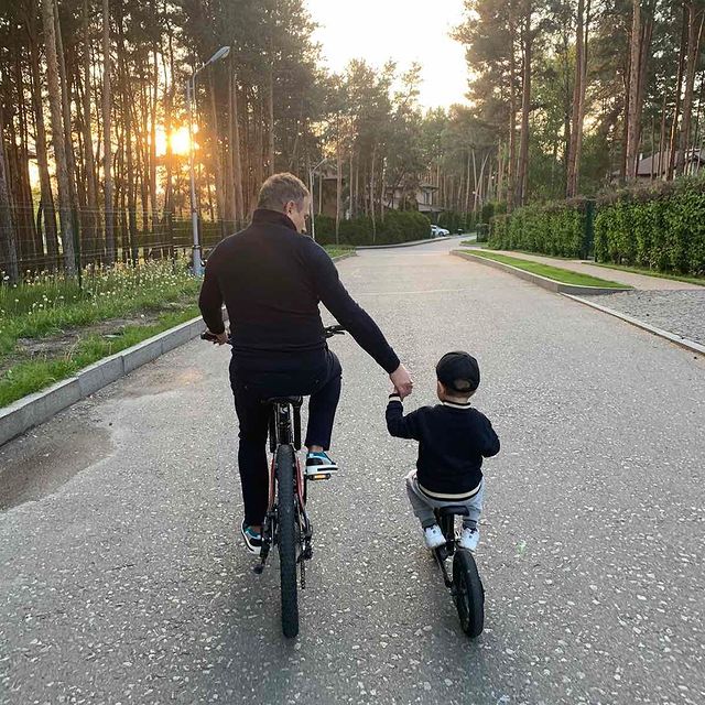 А де шоломи? Горбунов похвалилася новим умінням синочка і стурбував шанувальників