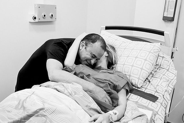 Дружина Павлика розповіла про складні пологи та показала фото з родзалу: "почала кричати, що помру"